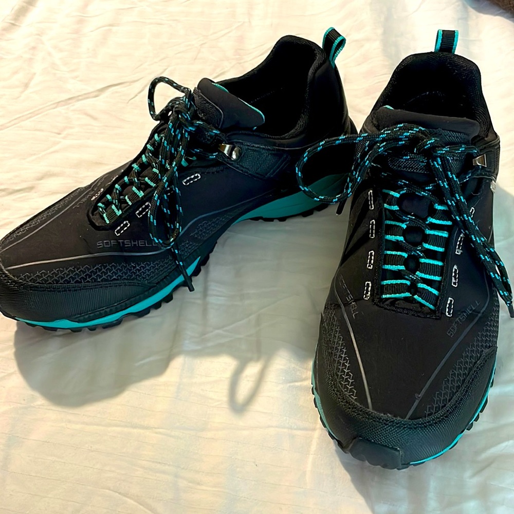 Collie woman’s waterproof hiking walking shoes